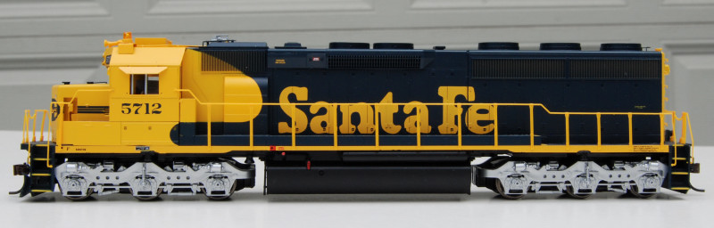 Athearn GENESIS ATSF SD45-2 5712