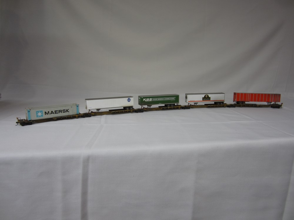 Photo of 2nd Place ATSF Intermodal container and piggyback cars