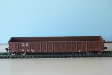 ATSF #87888 is a 1966 Greenville, Ga-156 class 54 ft. gondola for hauling steel products. There were 100 cars in this class. It is Walthers model, Bob Walz photo. HO scale. ATSF Ga-156 #87888 (model)