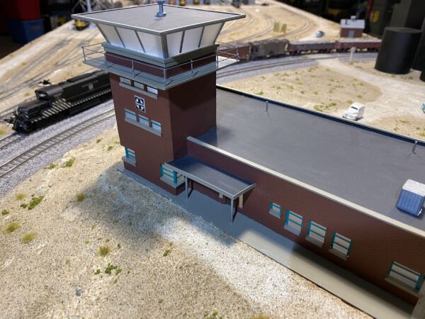 Pueblo, CO yard tower as it appeared in the 1950s. Model scratchbuilt by Andrew Bobis. Photo by Andrew Bobis. Pueblo, CO yard tower (model)